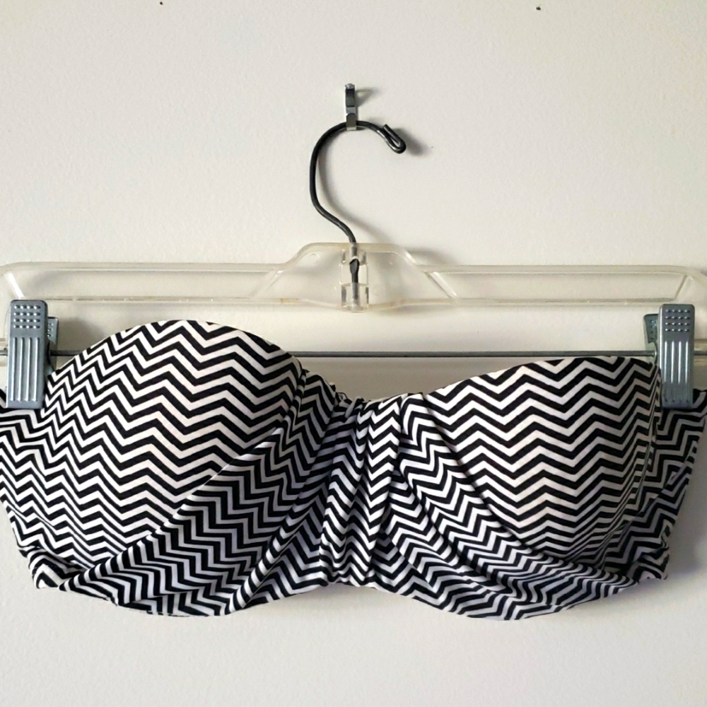 Chevron Bathing Suit Top, Black & White